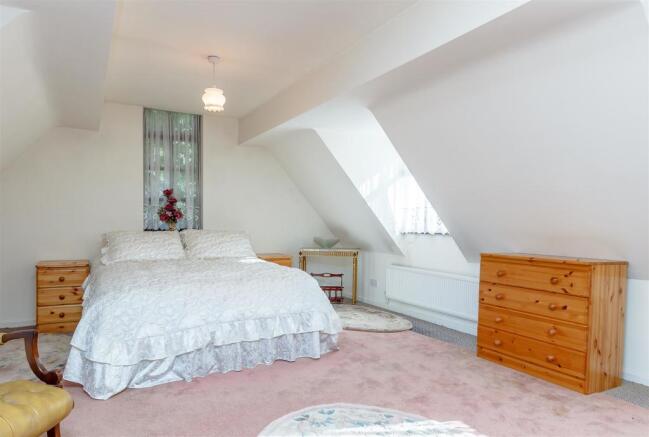 8364211-interior06.jpg