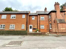 Flat 4, 75 Southlands, Alexandra Road, Farnborough GU14 6BN