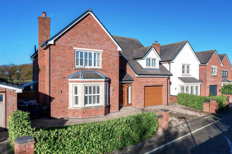 Modern detached family home - 16 The Rowans, Greenhalgh, Preston
