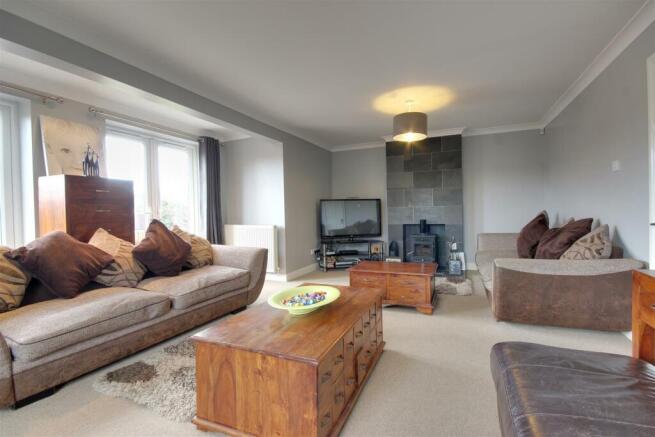 Lounge - Alternative View