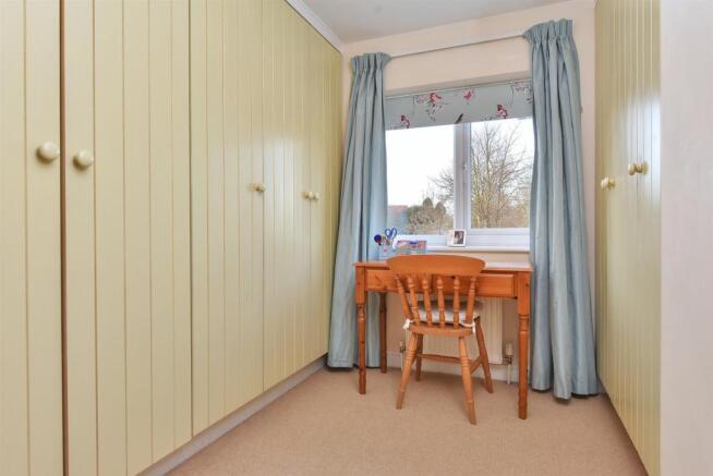 DRESSING ROOM