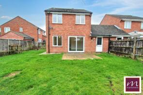 16, Barrie Close, Aylesbury HP19 8JF