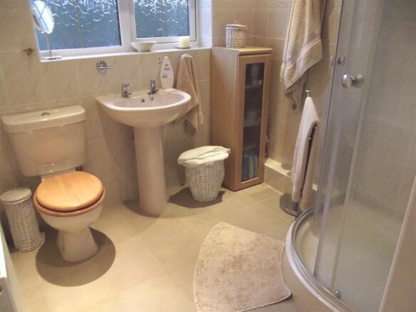 SHOWER ROOM