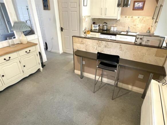 Breakfast Bar.JPG
