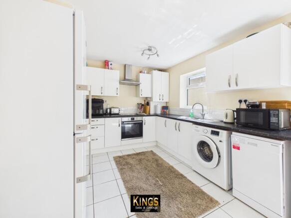 3 bed Semi-Detached for sale Image 5