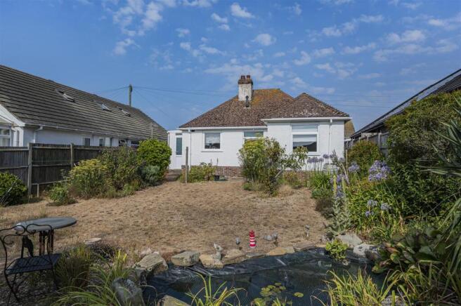 Horsham Avenue, Peacehaven photo 4