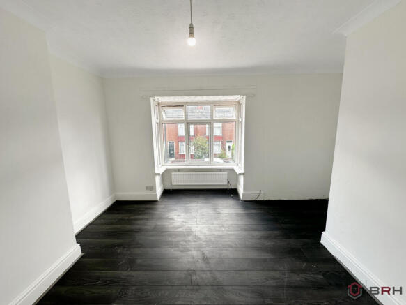 2 bed Terraced for sale Image 8