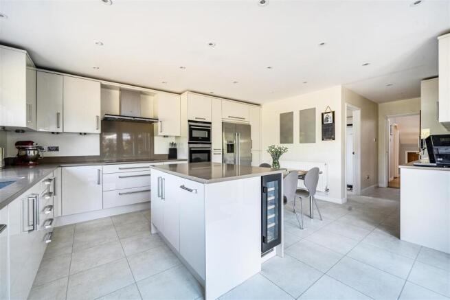 Kitchen/Breakfast Room