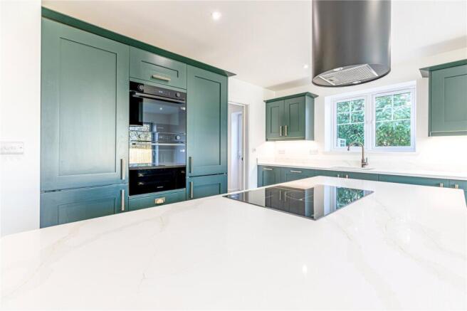 Newbury Road, Headley, Thatcham, Hampshire, RG19 photo 4