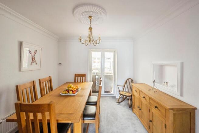 3 bed Semi-Detached for sale Image 7