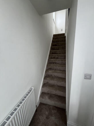 3 bed End of Terrace to rent Image 4