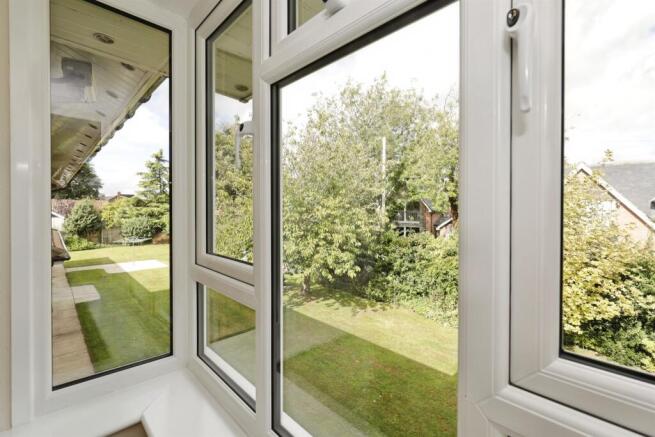 2 bed Retirement Property for sale Image 7