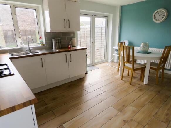 Kitchen Diner 3.JPG