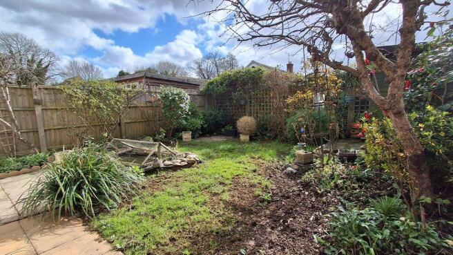 22 Maple Close, Shifnal. TF11 8HA photo 2