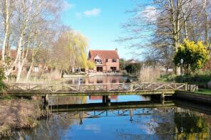 Ruston House, Chapel Road, East Ruston NR12 9AA