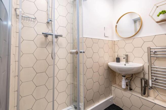 6 bed House of Multiple Occupation for sale Image 6