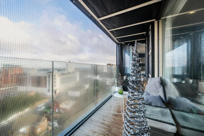 1405177-4-697b724...