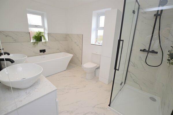 bath & shower room