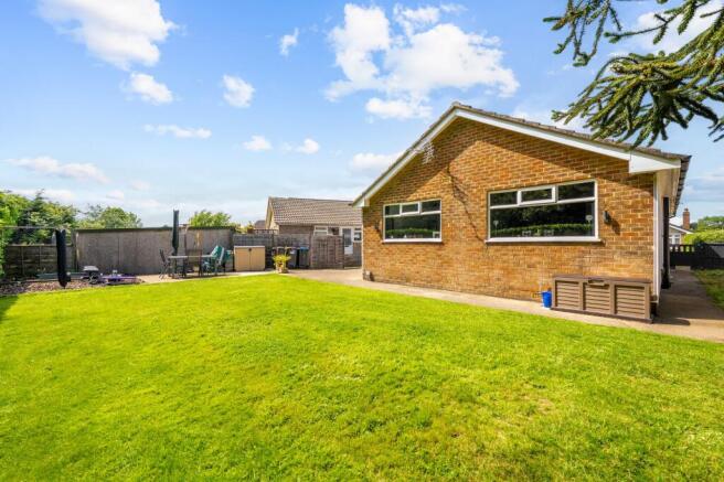 3 bed Detached Bungalow for sale Image 6