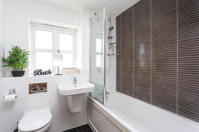 3 bed Semi-Detached for sale Image 11