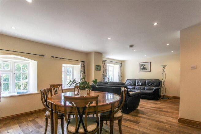 Living/Dining Area