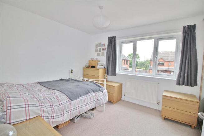 Bedroom 1.JPG