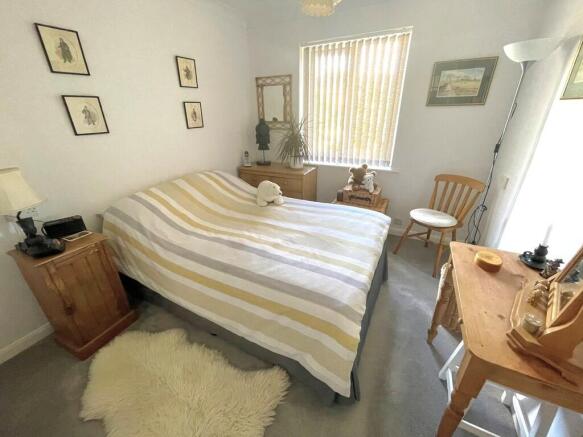 6 Chestnut Court ...