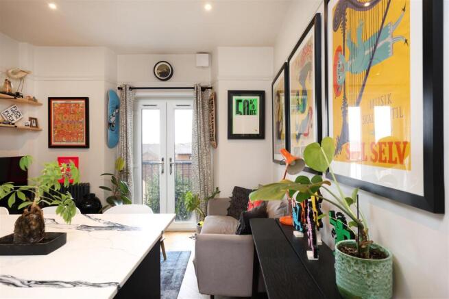 Flat 3 @ 16 Knowle Road 1.JPG