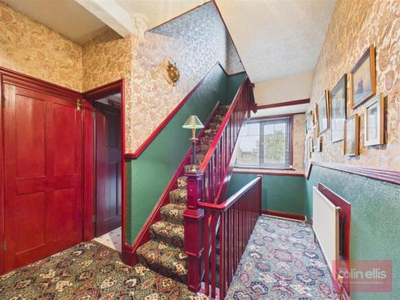 6 bed Semi-Detached for sale Image 11