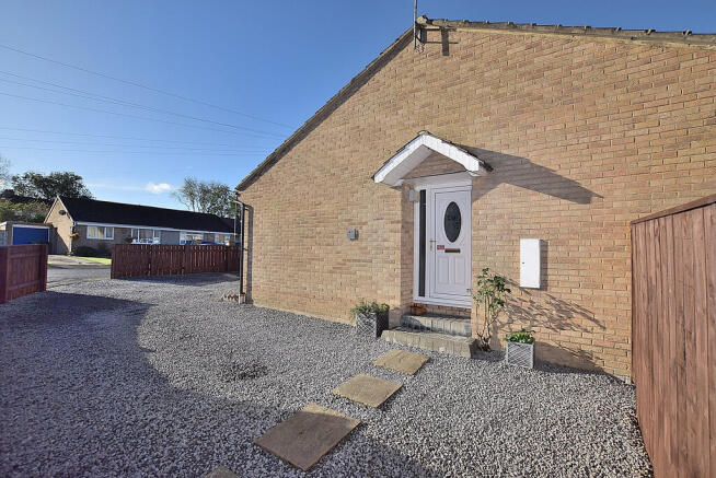 2 bed Detached Bungalow for sale Image 9