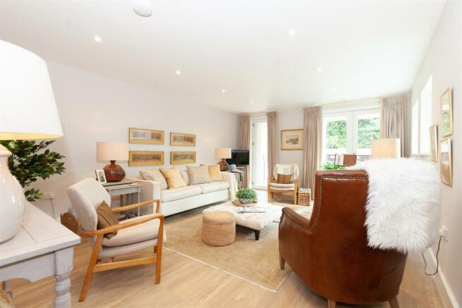 Sitting Room 2.jpg