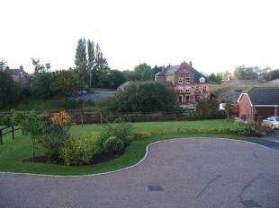 VIEW TO FRONT