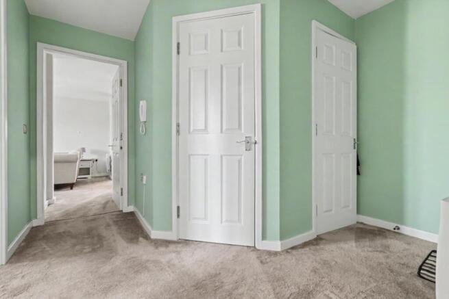 2 bed Flat for sale Image 12