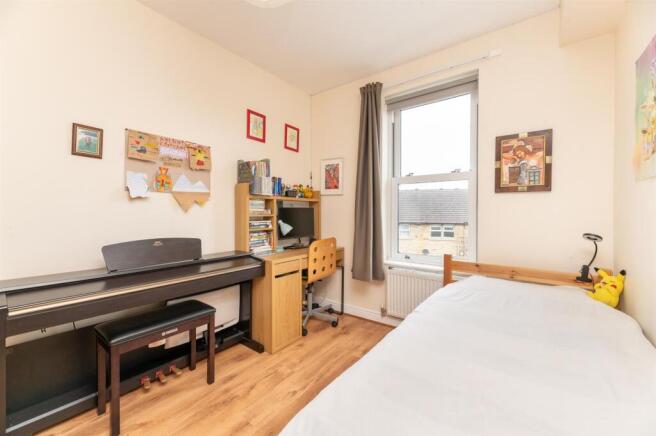 2 bed Apartment for sale Image 12