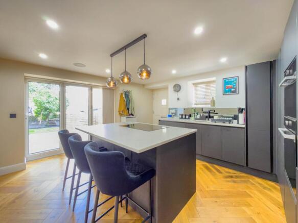 3 bed Detached for sale Image 5