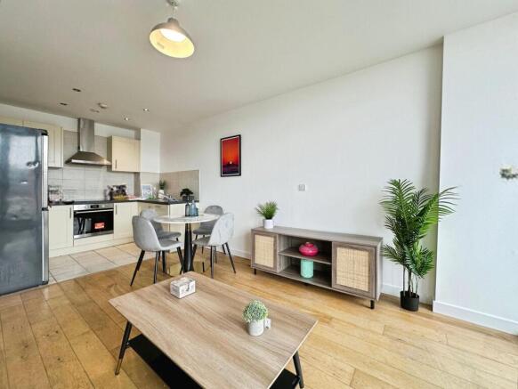 1 bed Apartment to rent Image 7