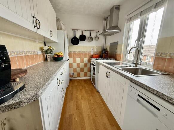 Kitchen: