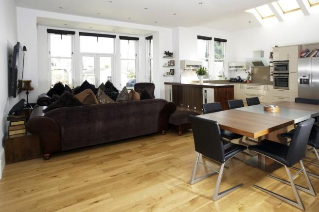 DINING KITCHEN