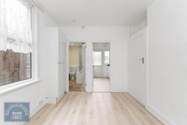 Goldsmiths Road_002.jpeg