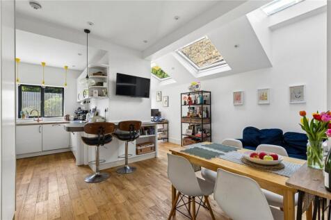 Boundary Road, London, SW19