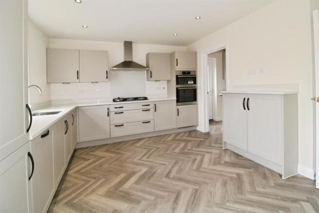 Kitchen / Family / Breakfast