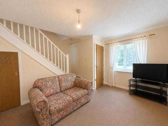 LIVING ROOM .jpeg