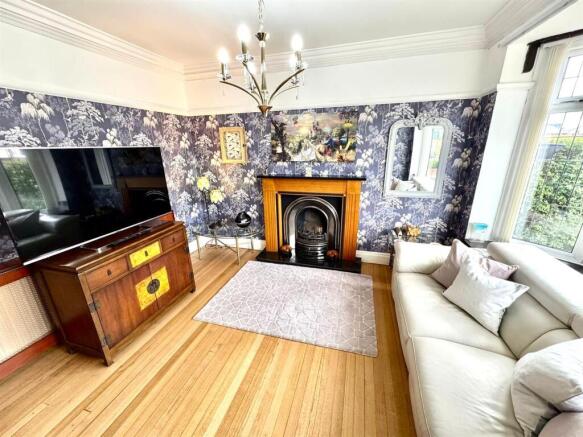 WhatsApp Image 2025-09-26 at 14.08.14 (3).jpeg