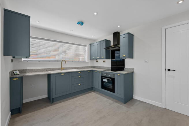 2 bed Detached Bungalow for sale Image 6