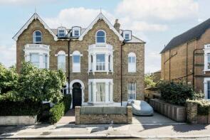 Flat 5, 33, Queen's Road, Wimbledon, London SW19 8NP
