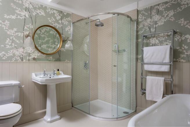 53 - Overbutterrow House - GL5 5BP - Web.jpg