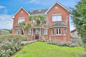 Flat 2, 166 Zachary Lodge, Albert Road, Poole BH12 2HA