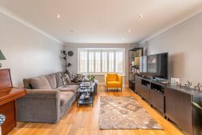 Flat 1, 119 Chimneys Court, Ridgway, London SW19 4RE