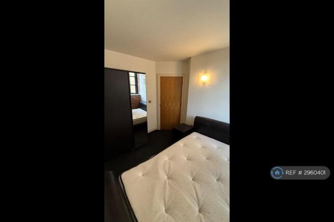 1 bed Flat to rent Image 4