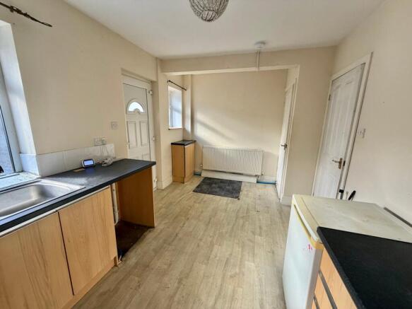2 bed Town House for sale Image 4